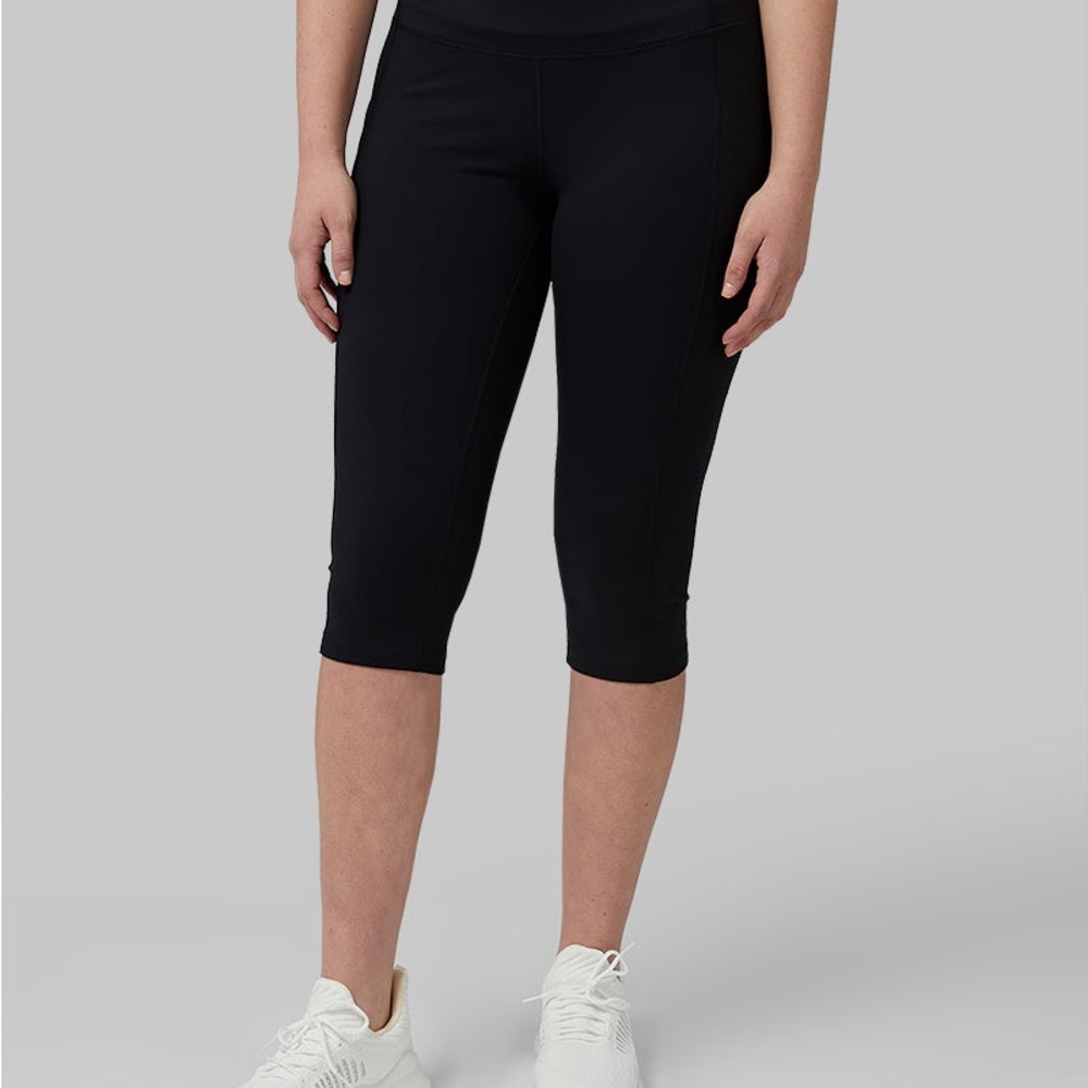 2 pairs of 32 Degrees Women's Black Capris Leggings NWOT Wide Waistband,pockets!